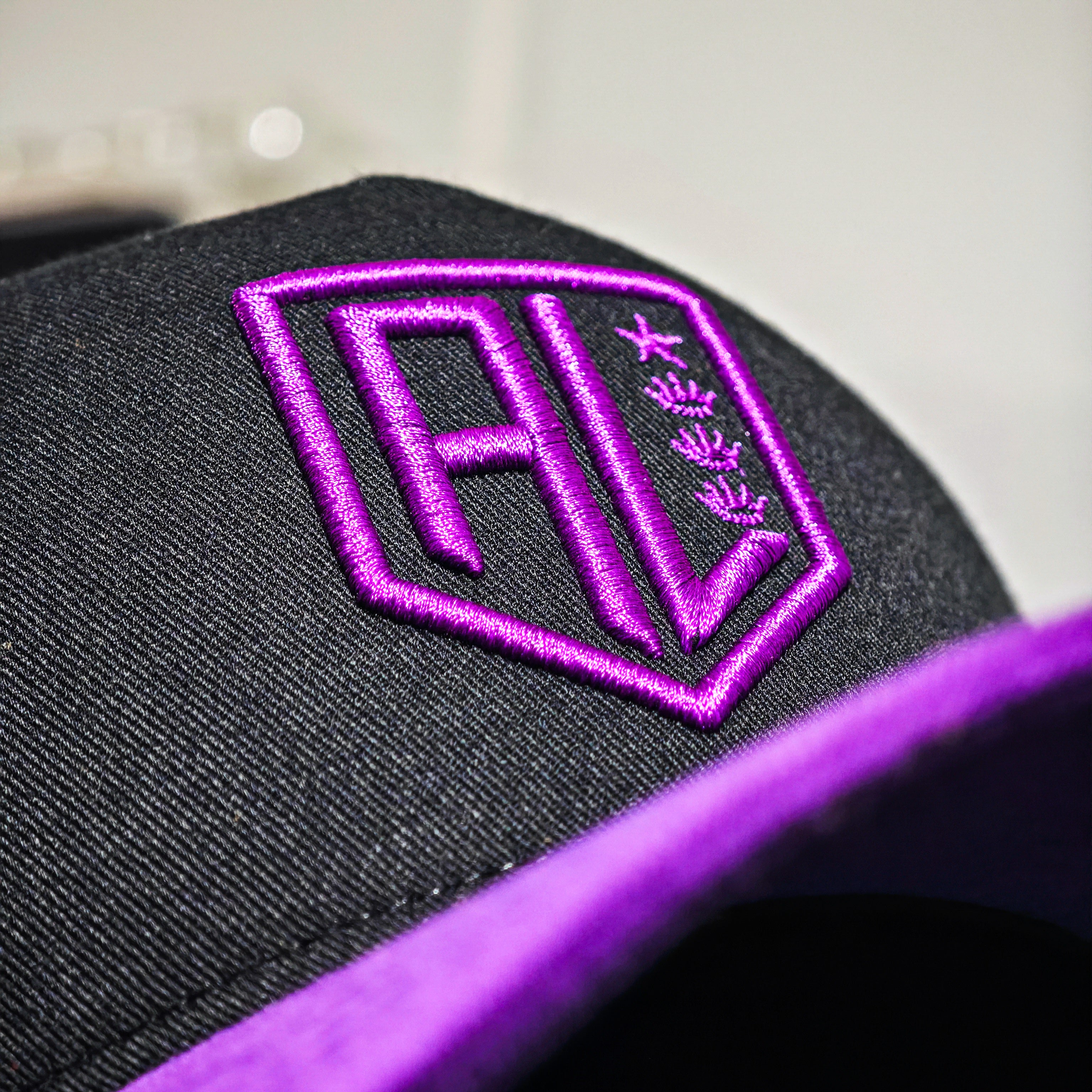 Gorra Escudo AL Morada - 2026